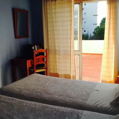 Bed & Breakfast Pensao Algarve *